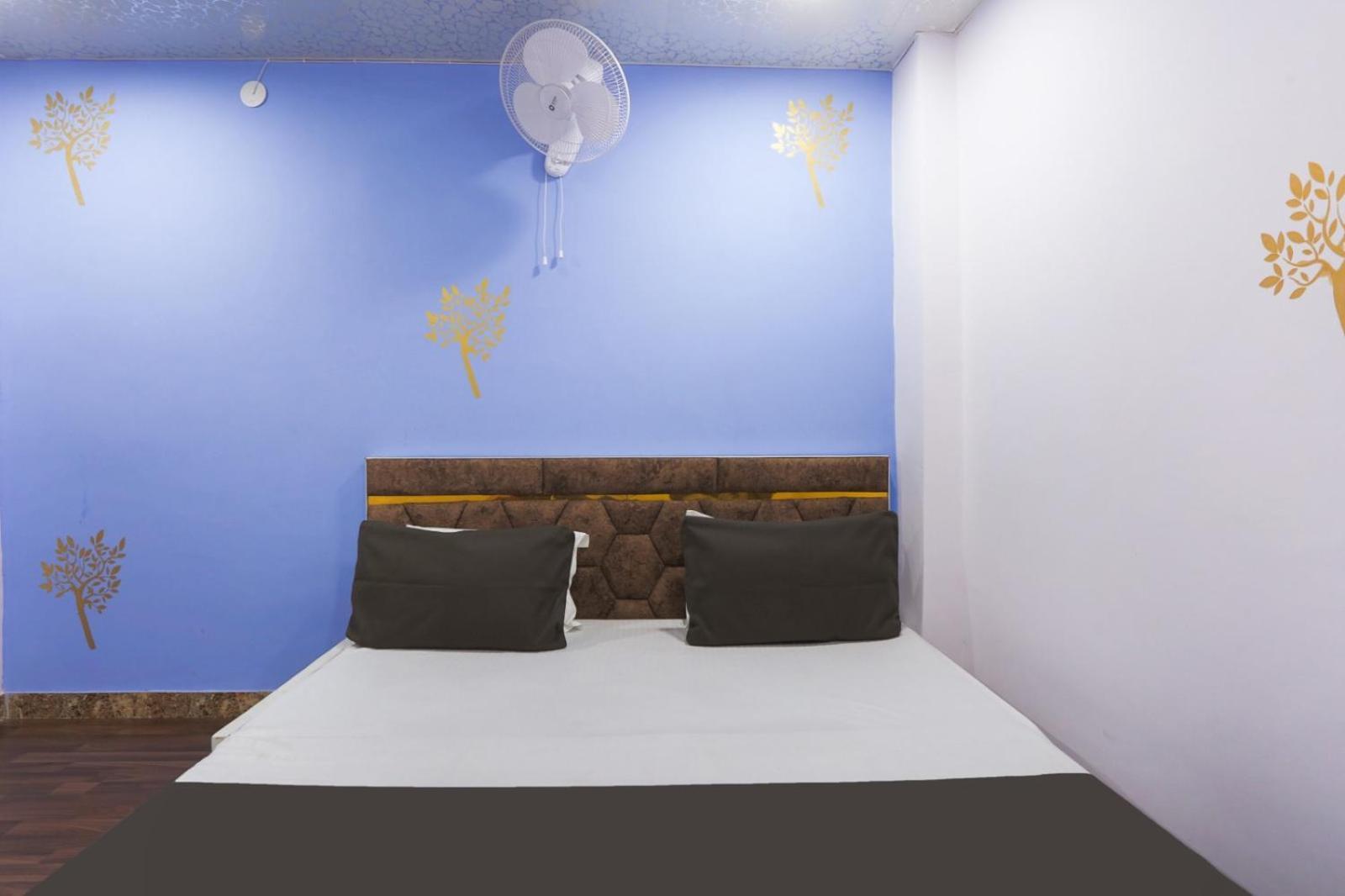 Flips With Mykonos Guest House Yeni Delhi Dış mekan fotoğraf