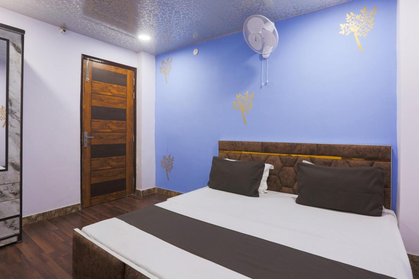 Flips With Mykonos Guest House Yeni Delhi Dış mekan fotoğraf